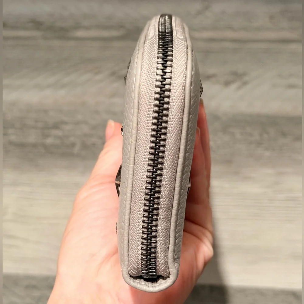 ❗️SOLD❗️Jimmy Choo Filpa Star-Studded Long Wallet - Picture 4 of 8